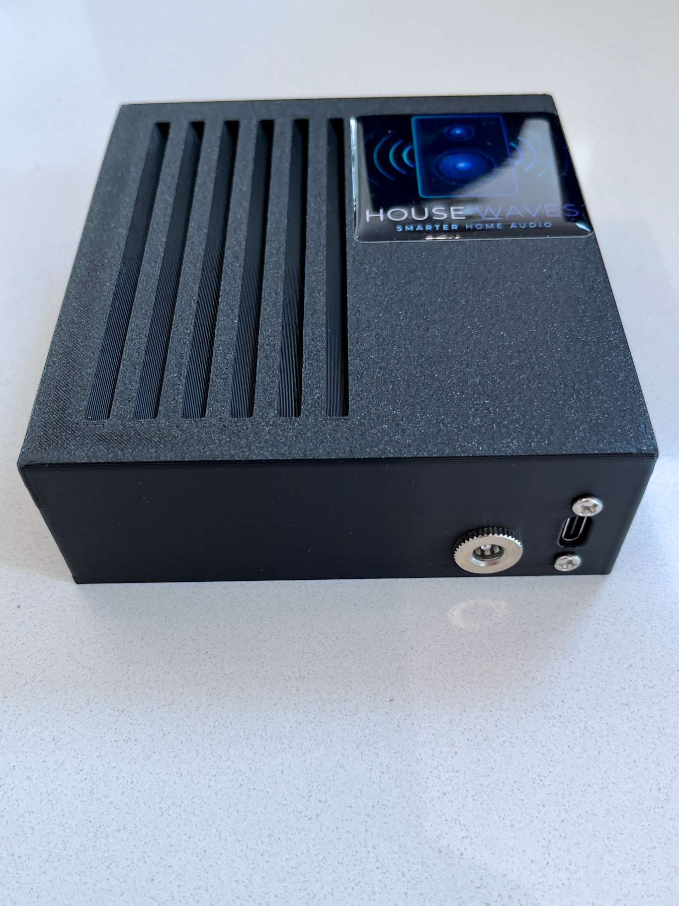 Power connector thumbnail